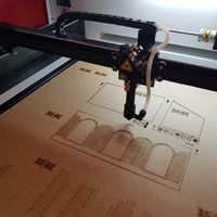 máquina a laser de cortar mdf